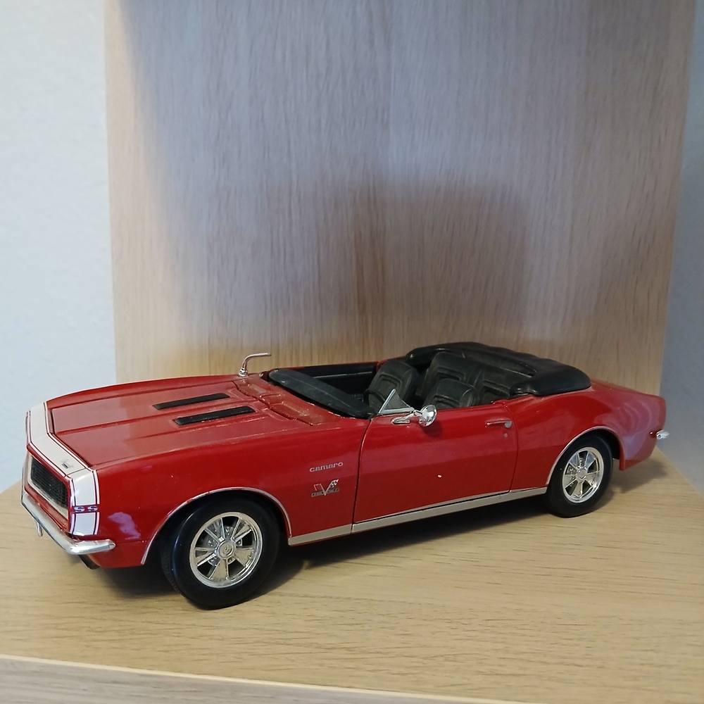 Maisto‎ - 1968 Chevrolet Camaro SS 396 Convertible 1:24 Scale //AS IS